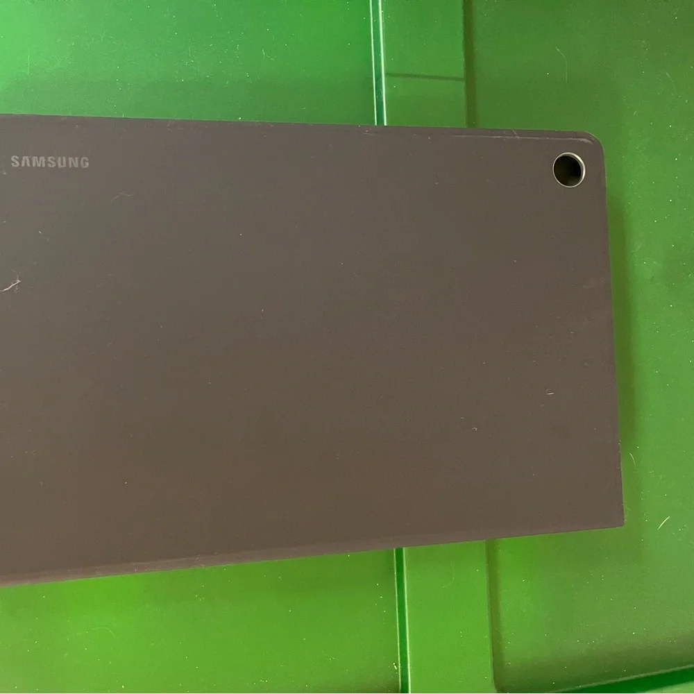Samsung Galaxy Tab 9 + Black Tablet Case